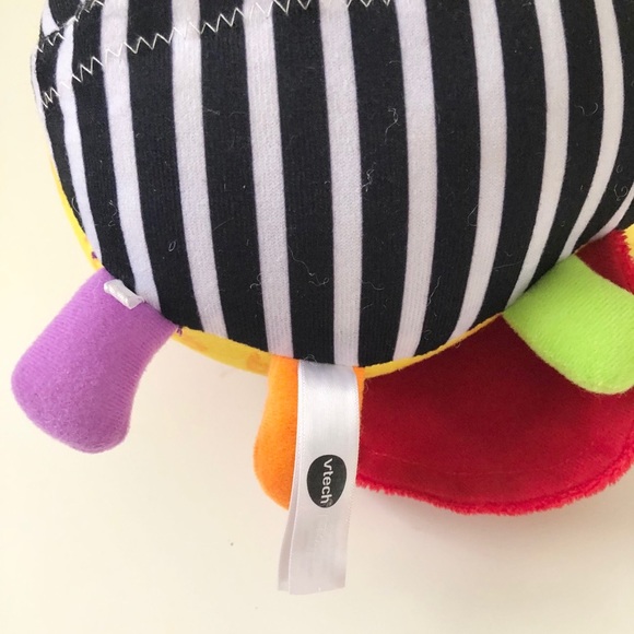 VTech Lady Bug Count & Hug Baby Plush Stuffed Toy - Picture 8 of 11